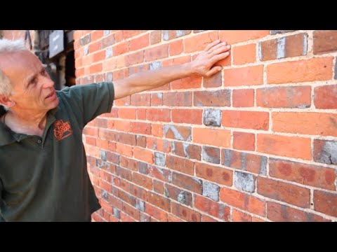 History of Road Farm: Ancient barns, cisterns and flint walls!