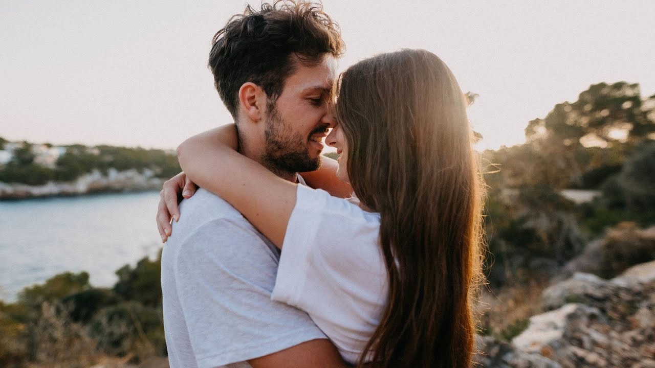 Musique couple amoureux heureux chanson d’amour qui bouge - YouTube