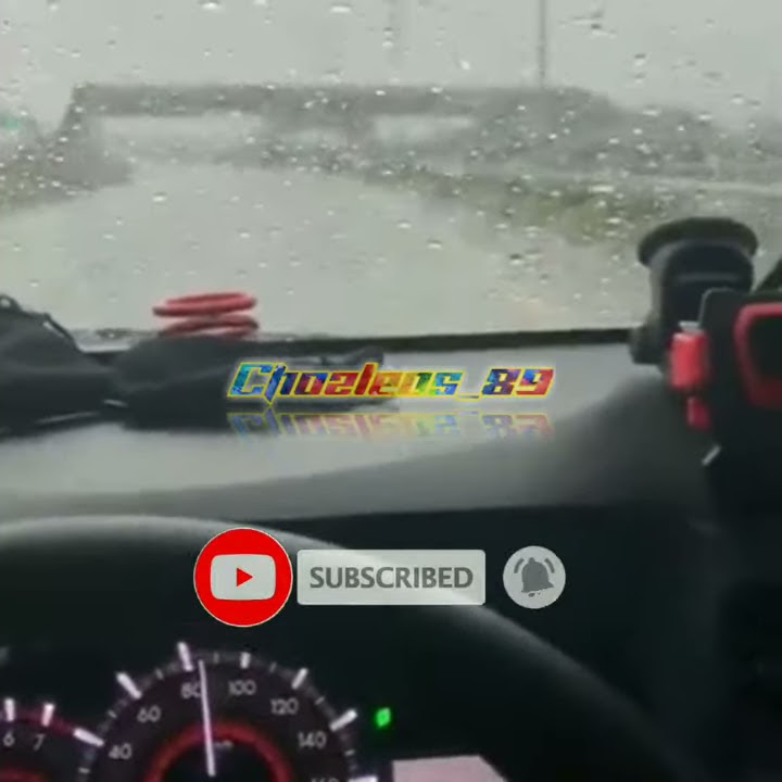 Story wa terbaru 2021 // Nyetir mobil di saat Hujan