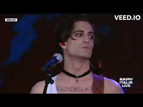 Måneskin VENT ANNI English Lyric Video