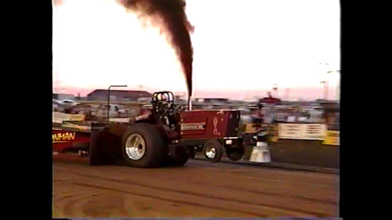 Illinois Tractor Pulling Association 1999 Decatur, Illinois 10,000 Pro