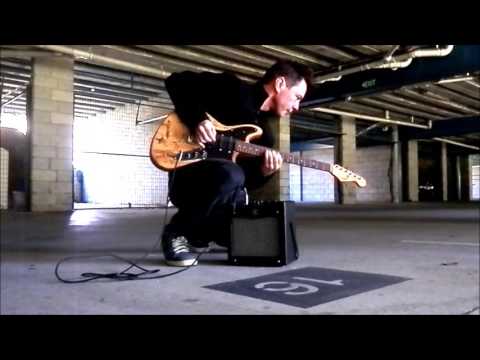 Fender Mustang Mini Demo: Underground carpark test