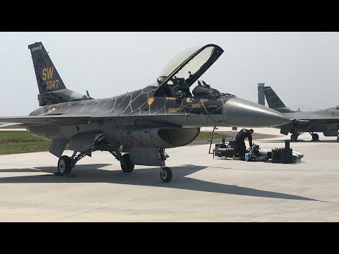 F-16 Viper Demo Team FAMEX 2023