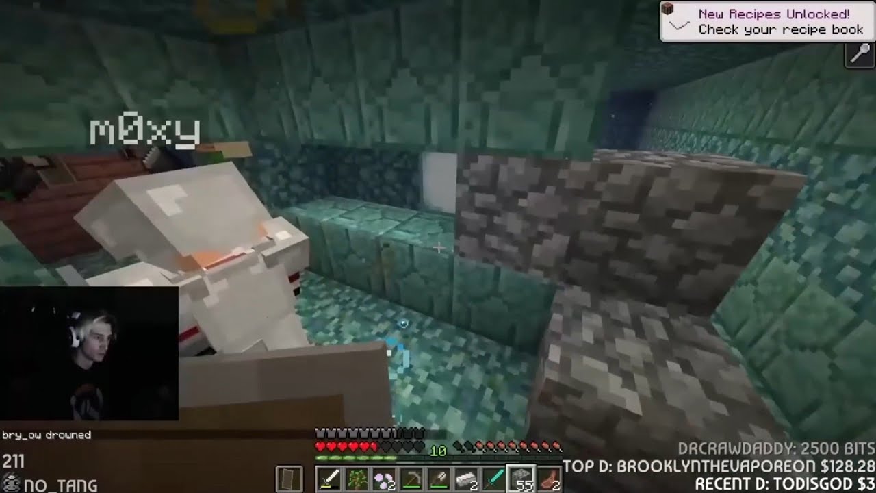 Minecraft xQc, m0xy и Bry исследуют морской монумент.