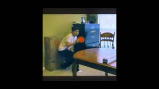Vídeo de A Lot To Explain