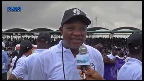 Abuja Residents Celebrate Workers