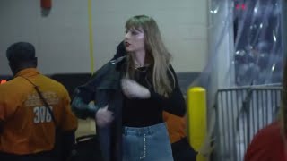 Taylor Swift Arrives at MetLife Stadium For Chiefs Jets