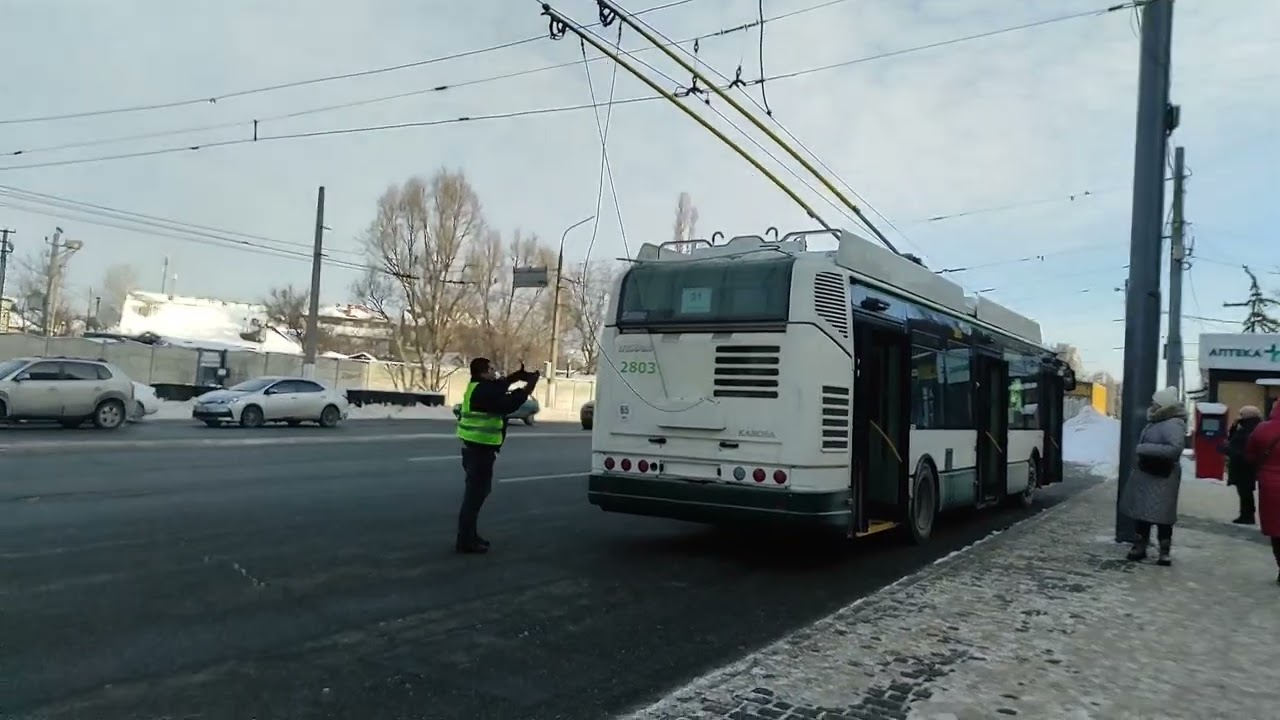Тролейбус Skoda 24Tr у Харкові повіз пассажирів за допомогою дизельного генератора