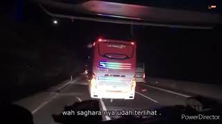 Aksi Bus Ugal Ugalan Di Jalan Tol