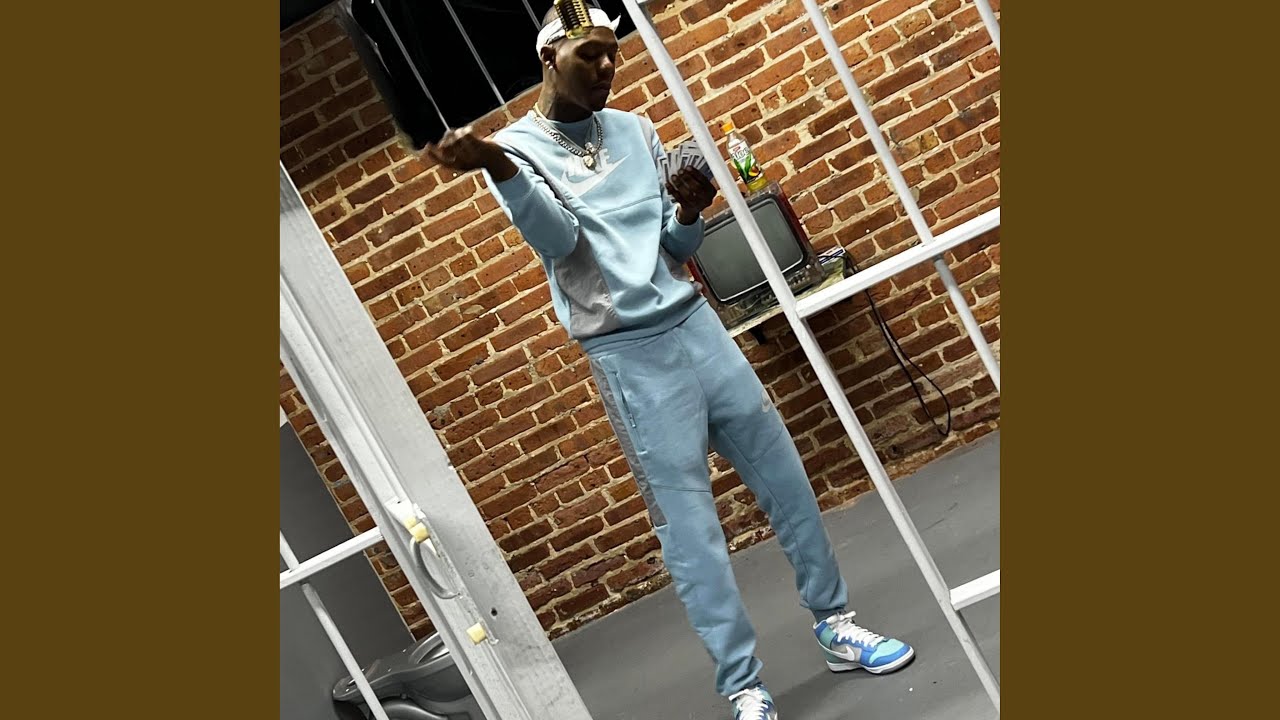 Ver BECAUSE no YouTube Ver BECAUSE no YouTube