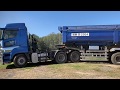 こんなダンプカー初めて見たわ 砂利一撃ですやん