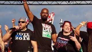 Pro-trump ‘mother of all rallies’ speaker allows #blacklivesmatter
protesters to speak on stage. hawk newsome, the president black lives
matter greater...