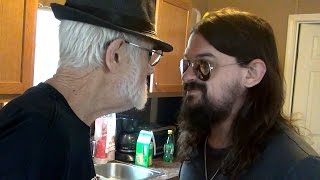 Download Lagu GRANDPA VS SHOOTER - THE SAUSAGE GRAVY COOK-OFF! MP3 Download Lagu GRANDPA VS SHOOTER - THE SAUSAGE GRAVY COOK-OFF! MP3