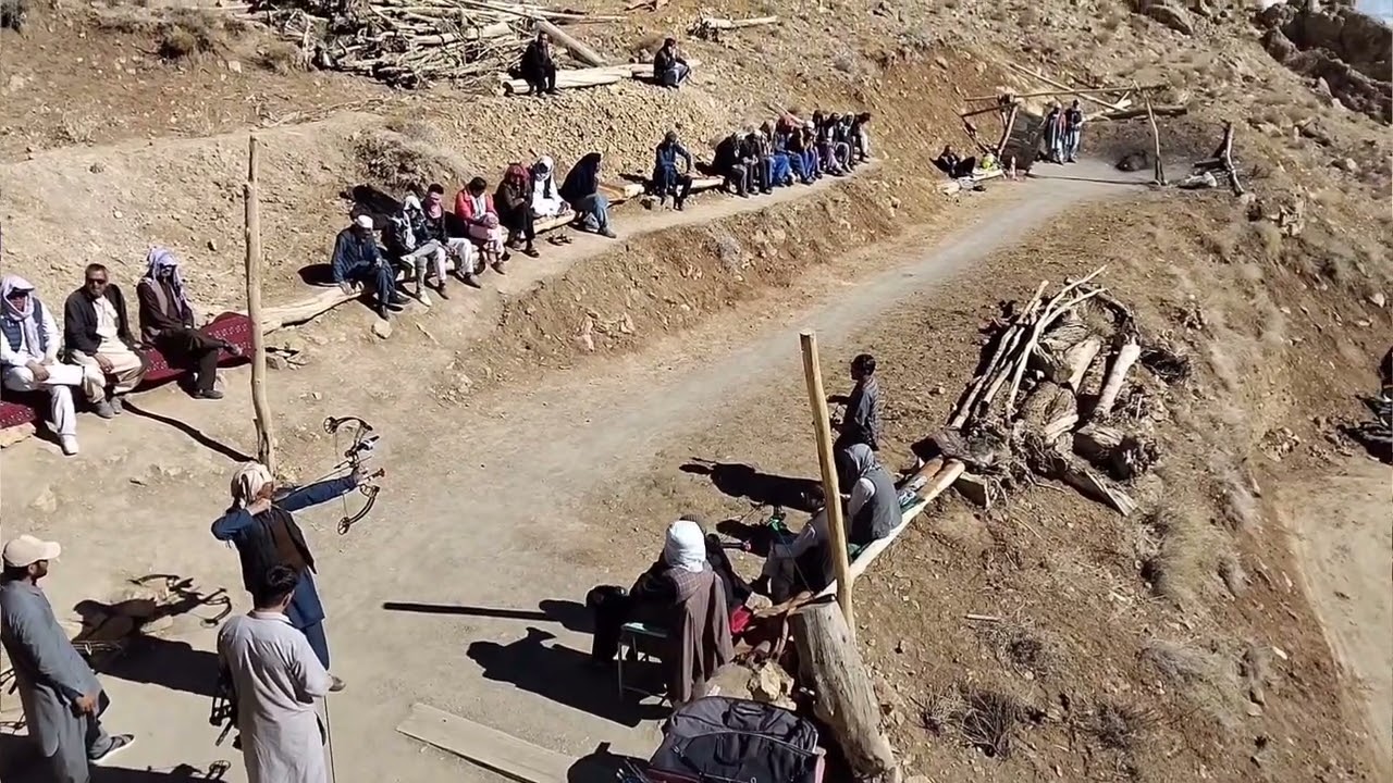 کموبازی درجاغوری زیبا مابین غجرک مادر قول در کمرک زیبا