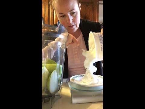 how-to-make-a-white-smoothie---the-body-reset-diet