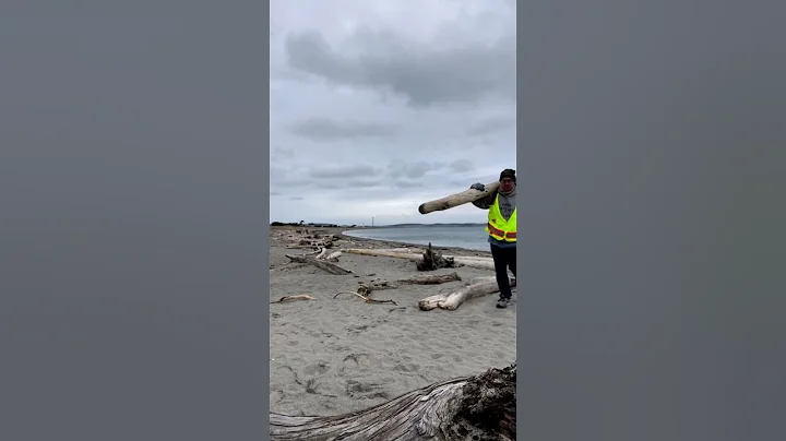 Brooks Kubik - Fort Worden Log Workout