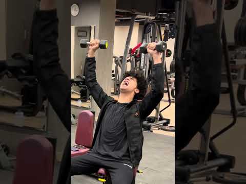 اقوي تشكيله مقالب للبلوجر احمد كريم 