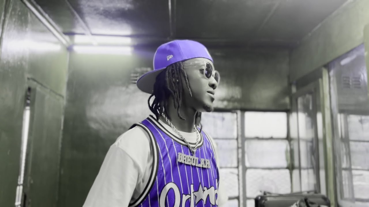 Mare(Official Music Video) auf YouTube ansehen Mare(Official Music Video) auf YouTube ansehen