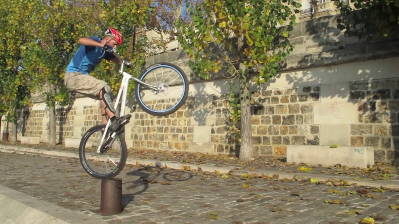 How to bounce on the rear wheel - YouTube