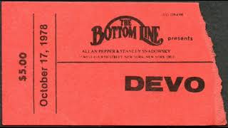 Devo - Smart Patrol/Mr. DNA (The Bottom Line. New York. 17/10/1978)