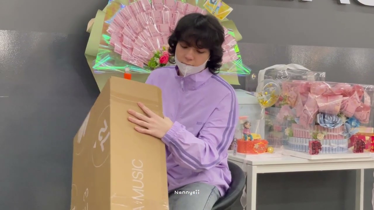 BAS #บาสเด็กอ้วนที่แท้จริง ของขวัญจากแมะต่างชาติ 2023-03-04 #ปั๋นปอนน้อนบาส24th