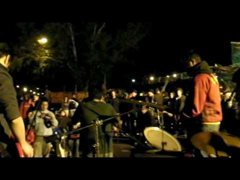 Morrones - En Contra De Todos (En Vivo Festival Solidario Por Trabajadores Terrabusi KRAFT 12-09-09)