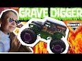 Grave Digger Freestyle Force UNBOXING. SPIN MASTER. Монстр трак Могильщик делает трюки. Распаковка.
