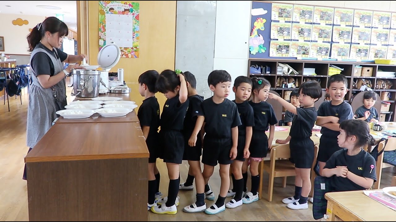 Une journe  lcole maternelle au Japon