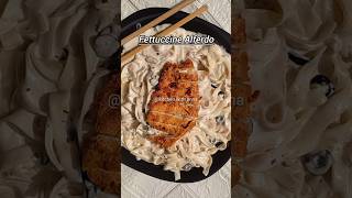 Fettuccine Alfredo Pasta