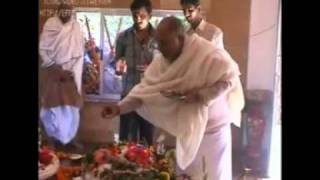 Avadhoot Hamare ManBhawan Charno Main Apni BY SRI SARVESHWARI SAMOOH
