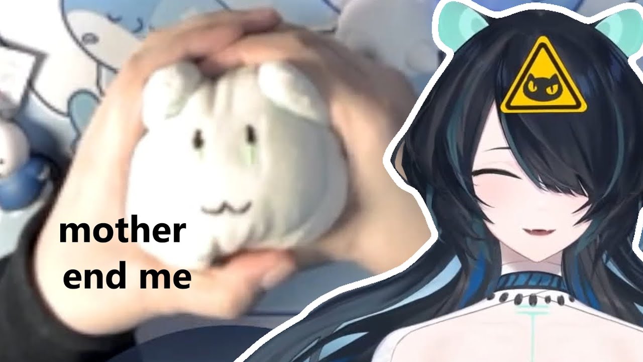 plays with makinist plushie for 4 minutes [Erina Makina][Phase Connect]