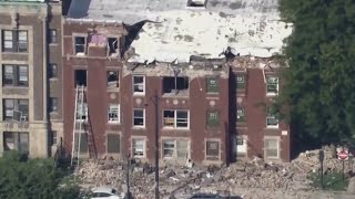 Multiple injuries reported in Chicago building explosion | Rush Hour