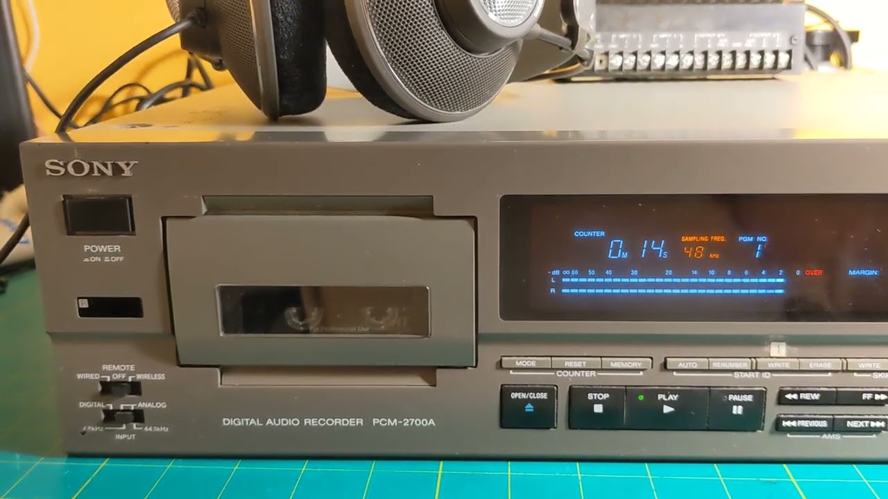Enregistreur DAT Sony PCM-2700A En Rack 19" - En Panne, Pour Pièces Détachées Ou Réparation