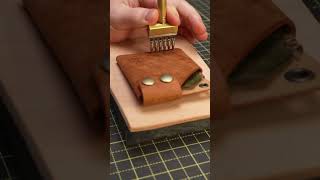 ASMR Leathercraft | Hammering Stitching Holes on a Minimalist Wallet (Pueblo Cognac & Olive)