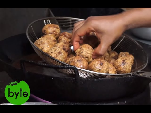 Chicken Pakoda Balls, Amazing Indian Food | Street Byte