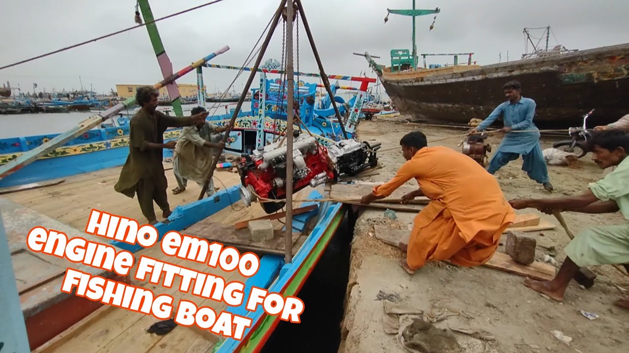 Hino EM100 engine fitting for fishing boat - YouTube