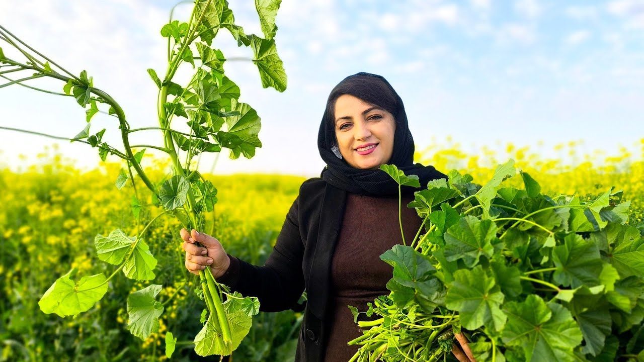 Village Life Iran / Traditional Bread & Wild Greens
