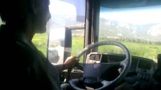 Kamyoncunun Onunde Ani̇den Fren Yapi̇p Kacan Si̇vasli̇ Kro