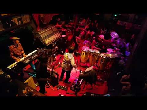 Al Jarreau - We're in this love together (By Bangkok Connection Band)