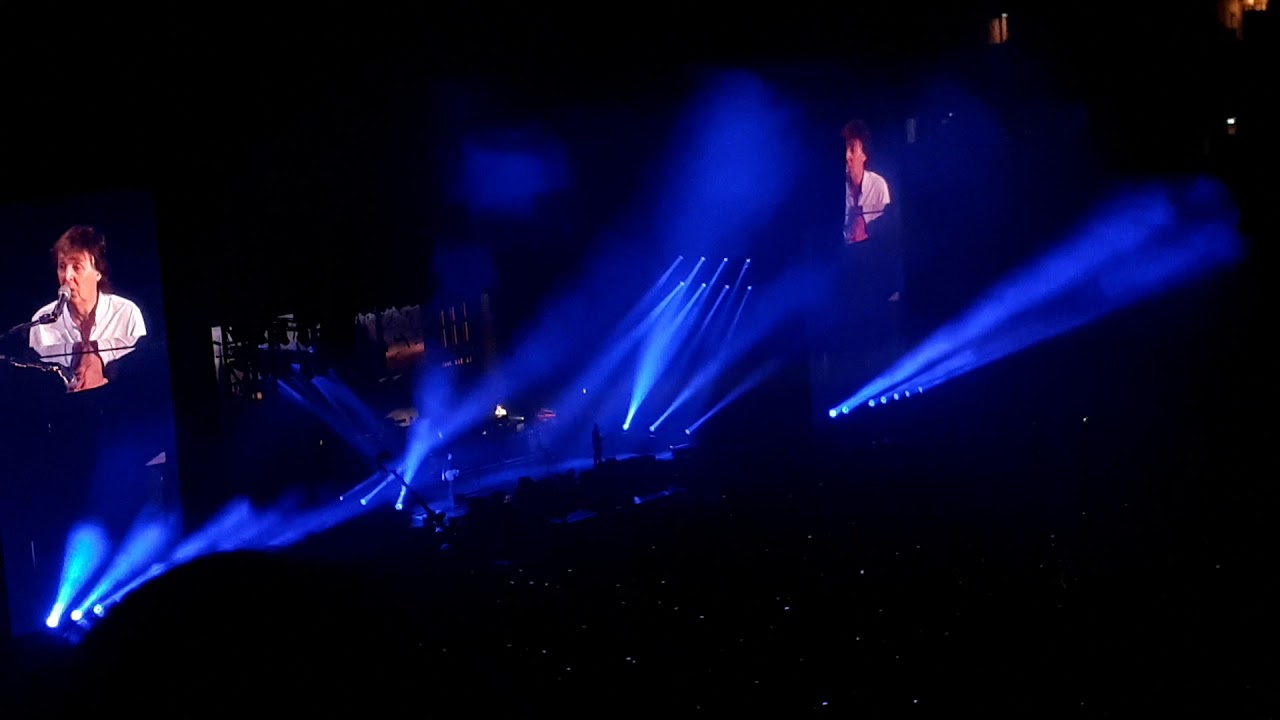 Paul McCartney live and let die