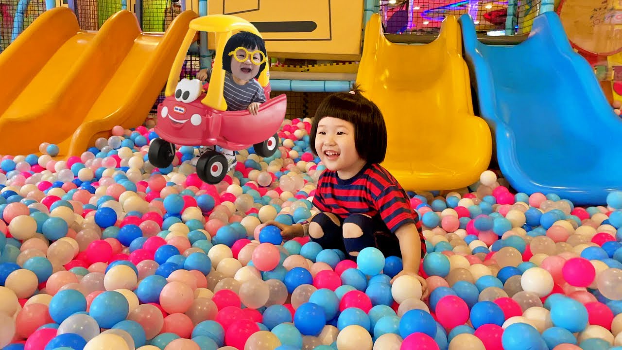 Main Perosotan Bola Warna Warni Mobil Mobilan Flying Fox - Playground Anak Mainan Pasir