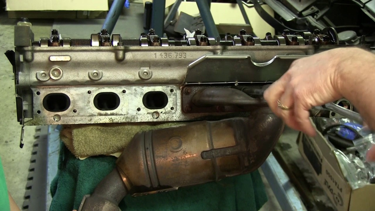 Exhaust Manifolds Removal (Part 17) BMW 2004 325 XI Engine Rebuild