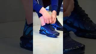                                    لاريني         سمعها