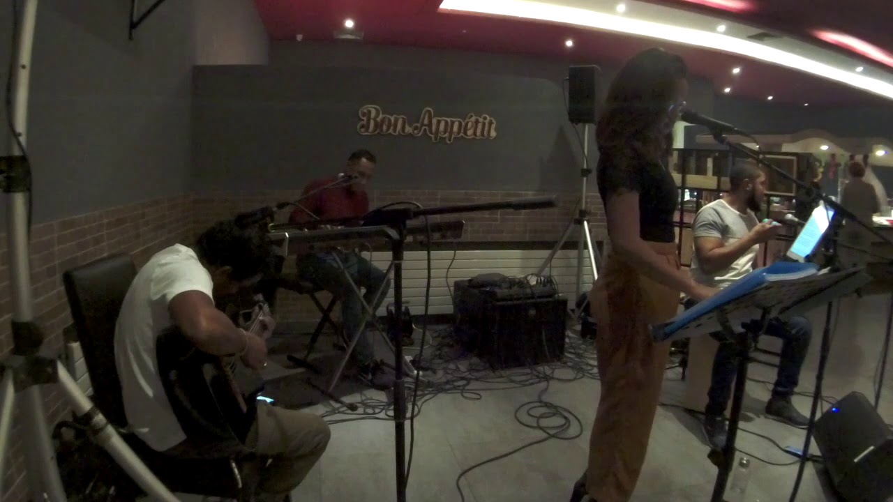 Tsy anjarako ianao (Lalatiana)