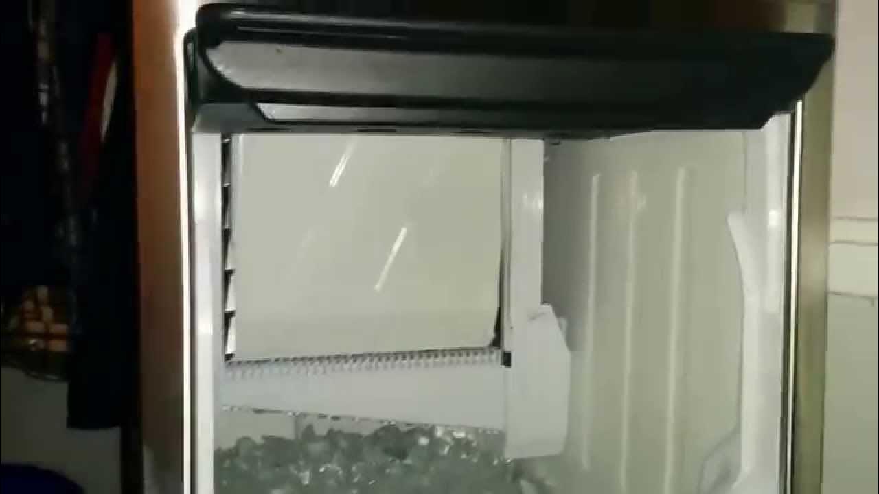 Hoshizaki KM61BAH Ice machine spitting out ice YouTube