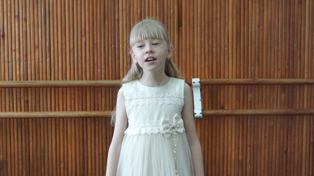 Кузьменко Анастасия Весёлые праздники Автор В Степанов - YouTube