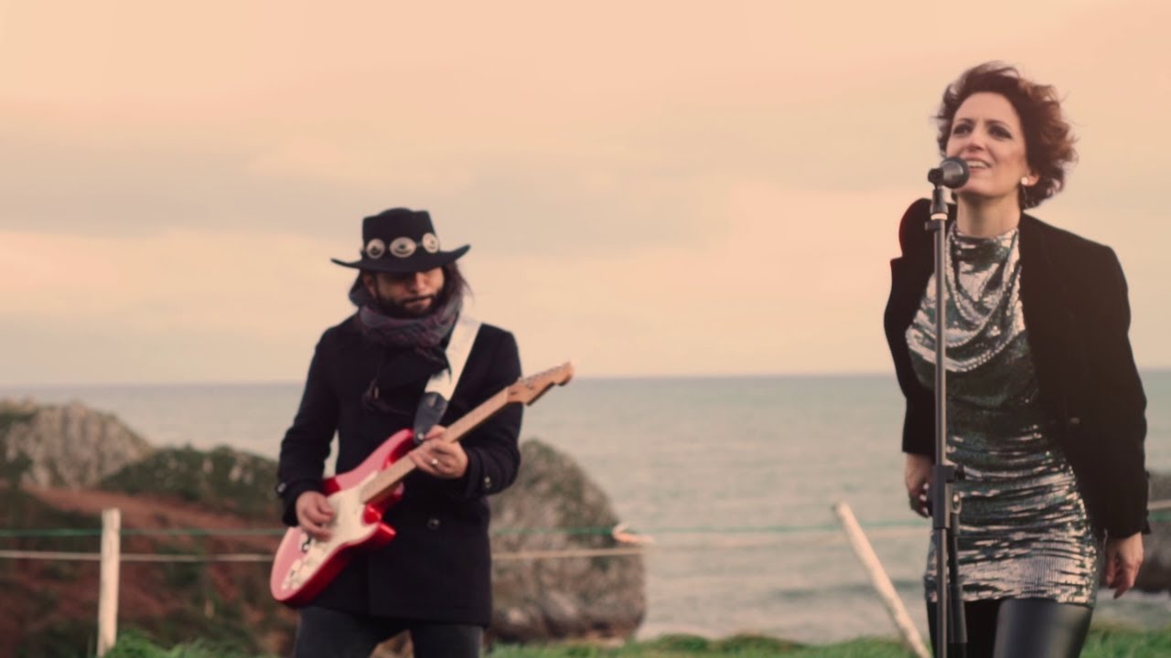 Vicky Gastelo - Mami dice que (Videoclip oficial)