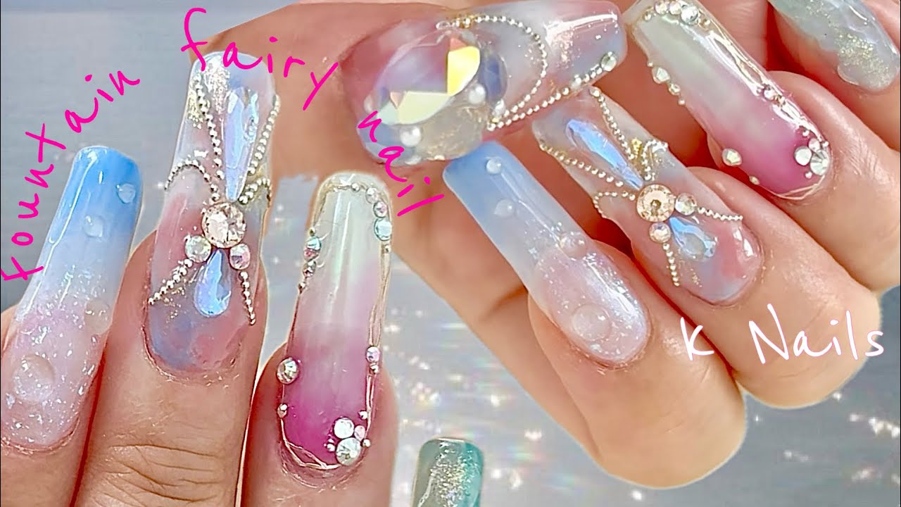 Nail design inspired by the Great Fairy from The Legend of Zelda