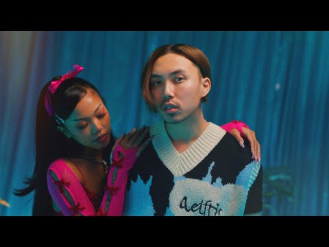 VeeAlwaysHere - other side (Official Music Video)