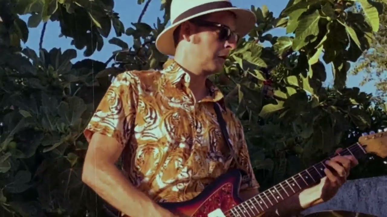 Quebra Coco - Man Of Mystery (The Shadows cover)